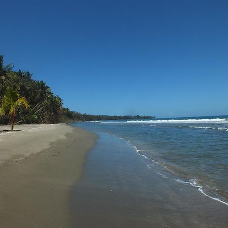 Cabinas Caribe Luna Cahuita Esterno foto