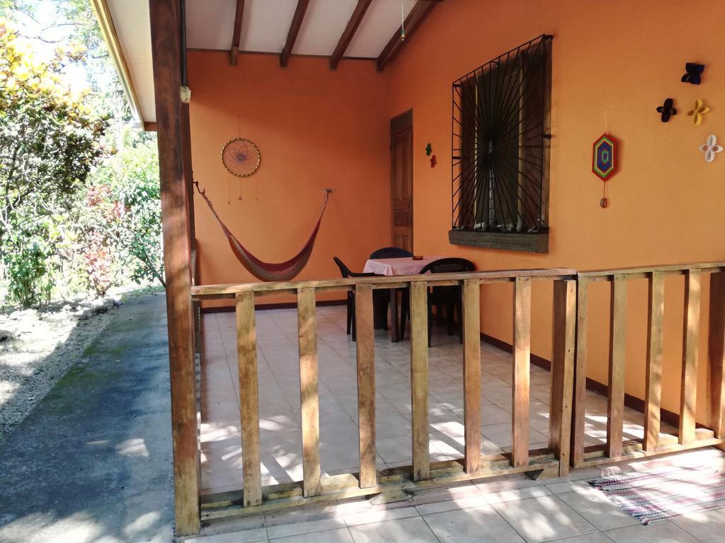 Cabinas Caribe Luna Cahuita Esterno foto